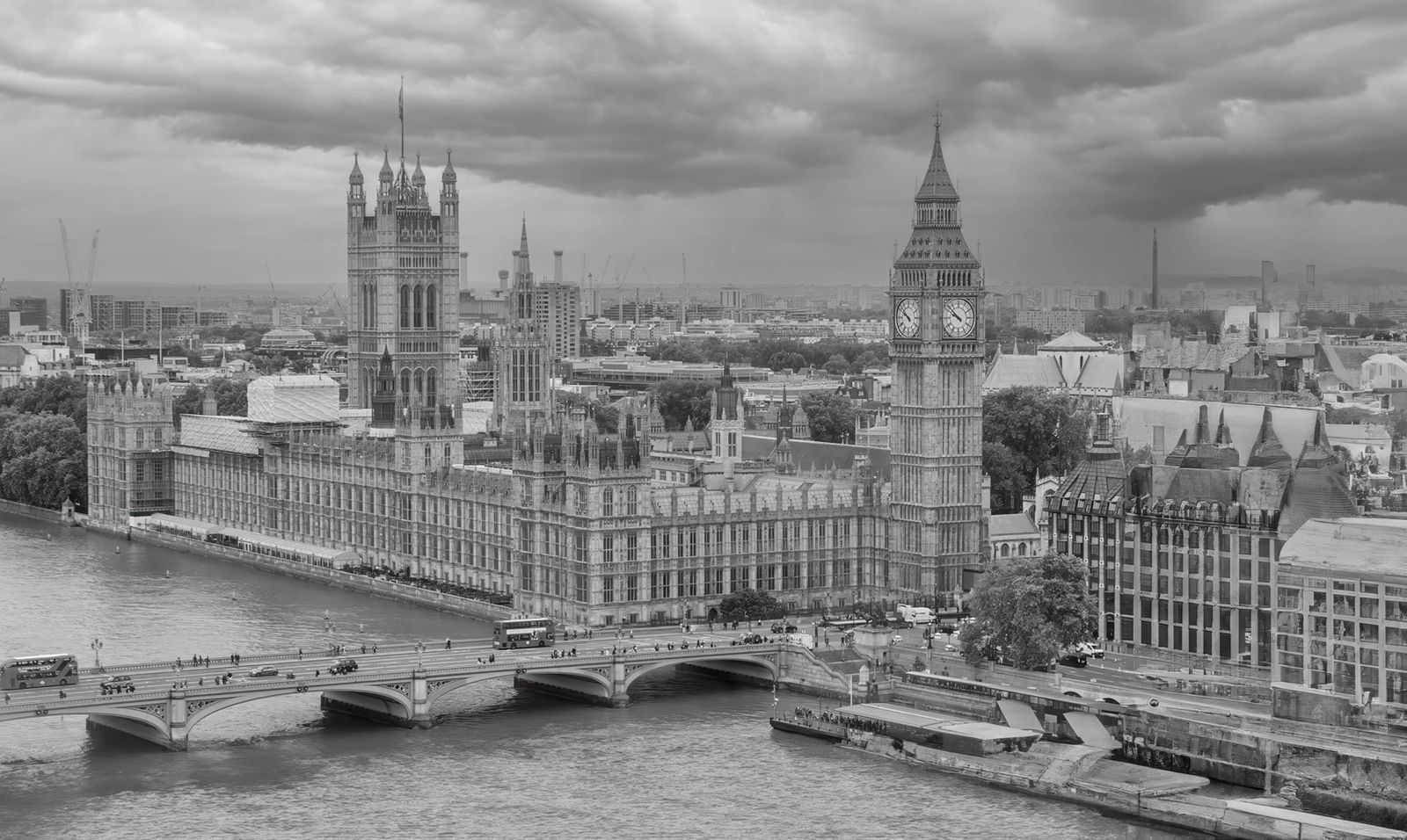 Black and white panorama of the Houses of Parliament in London